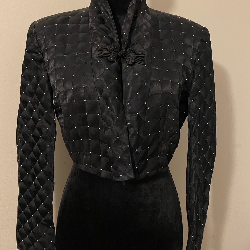 Like new , Theo Miles cropped blazer